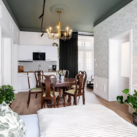 Turnkey I Antonin Dvorak Daire