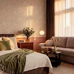 Turnkey I Antonin Dvorak Apartment *