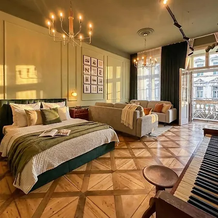 Apartment Turnkey I Antonin Dvorak *